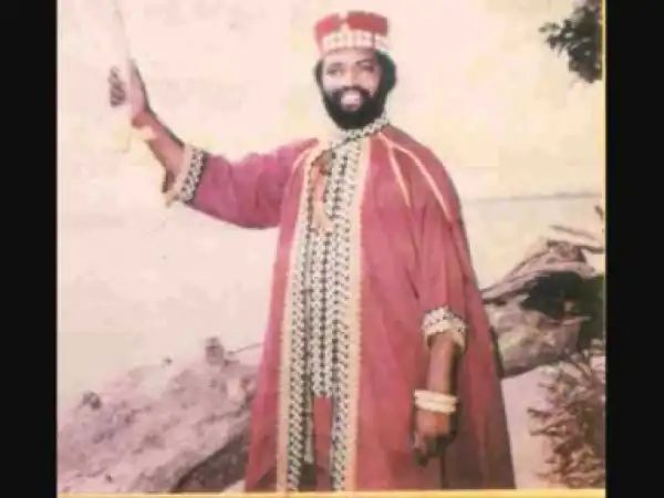 Oliver De Coque - Ajuju Ajughi Onye Ama